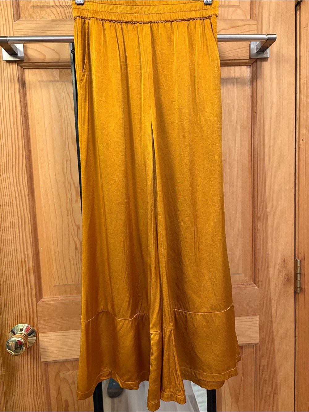 Wide leg Ruffled Hem Boho Marigold Silky Pants Sz XS